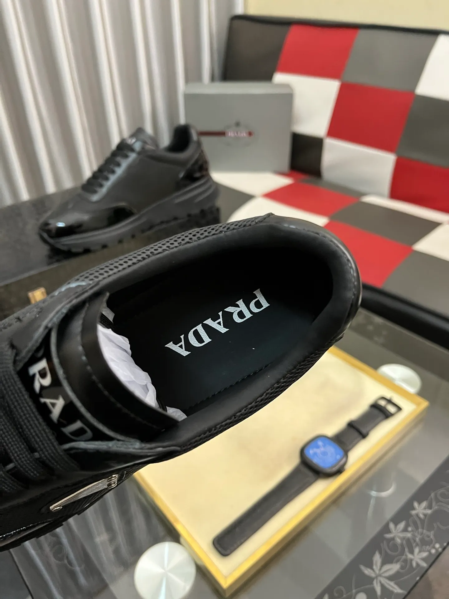 Men's shoes 💰: 560⌚️⌚️[PRADA] Prada casual shoes, originally developed 1:1, made of high-mercerized cowhide with imported cowhide, silk sheepskin lining, rubber outsole, comfortable and soft on the foot, size: 38-442️⃣Colors available